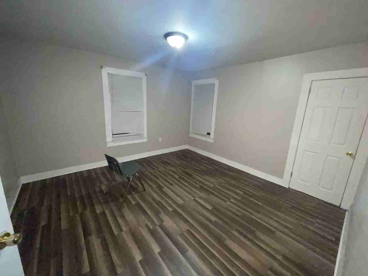 4236 Delaware St - Photo 2 of 32