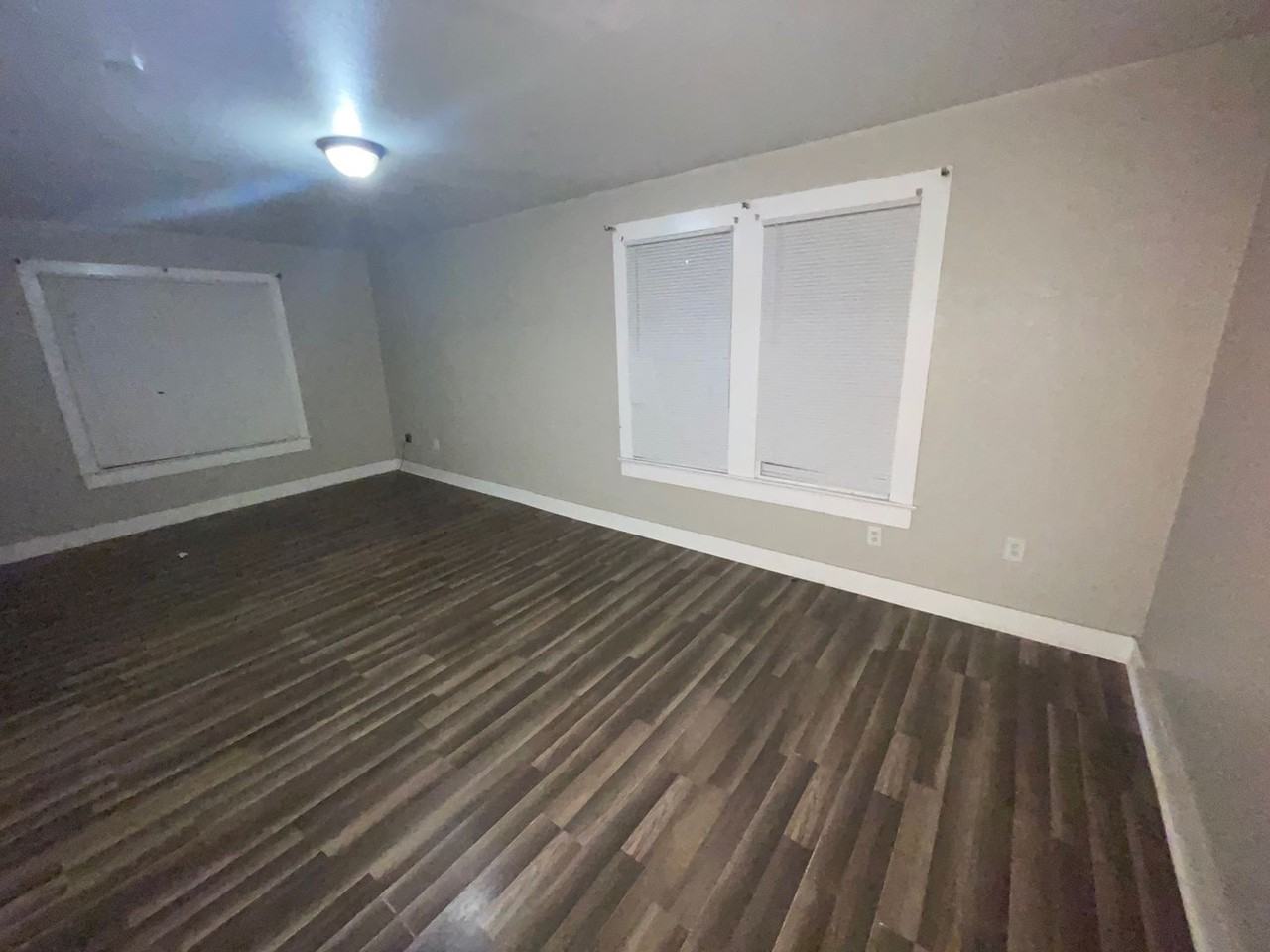 4236 Delaware St - Photo 3 of 32