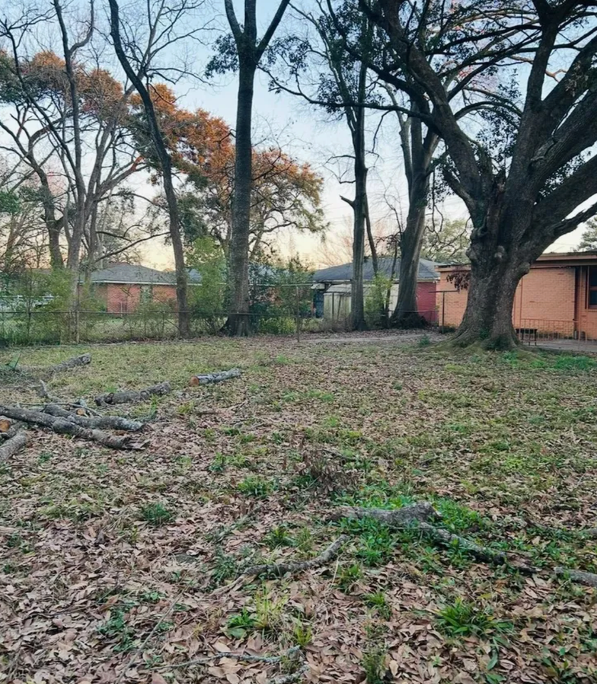 3725 Winbourne Avenue - Photo 5 of 6