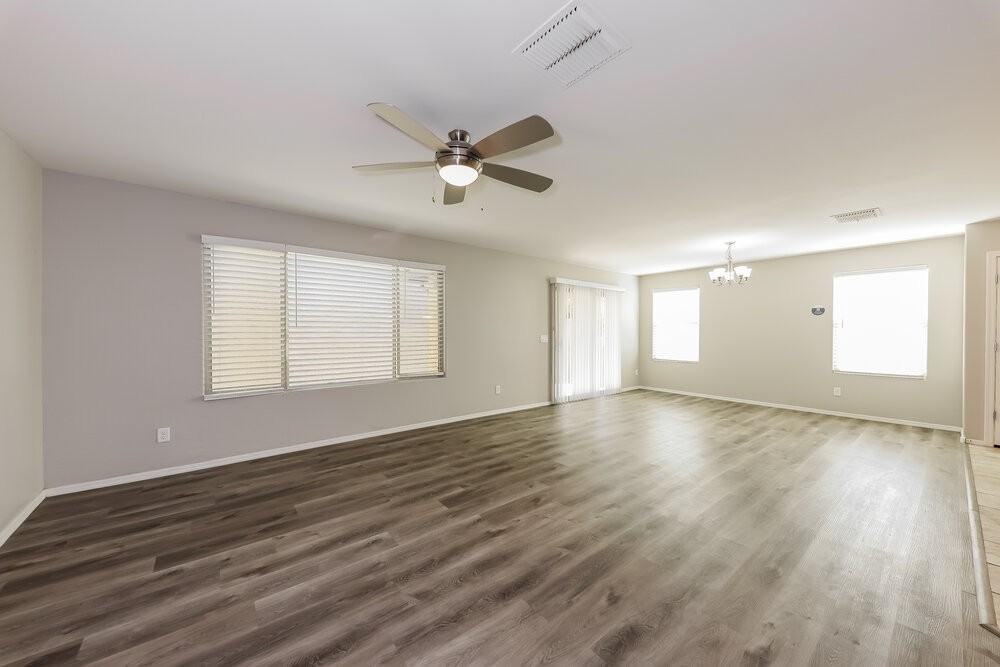 11633 N 165th Ln - Photo 4 of 17