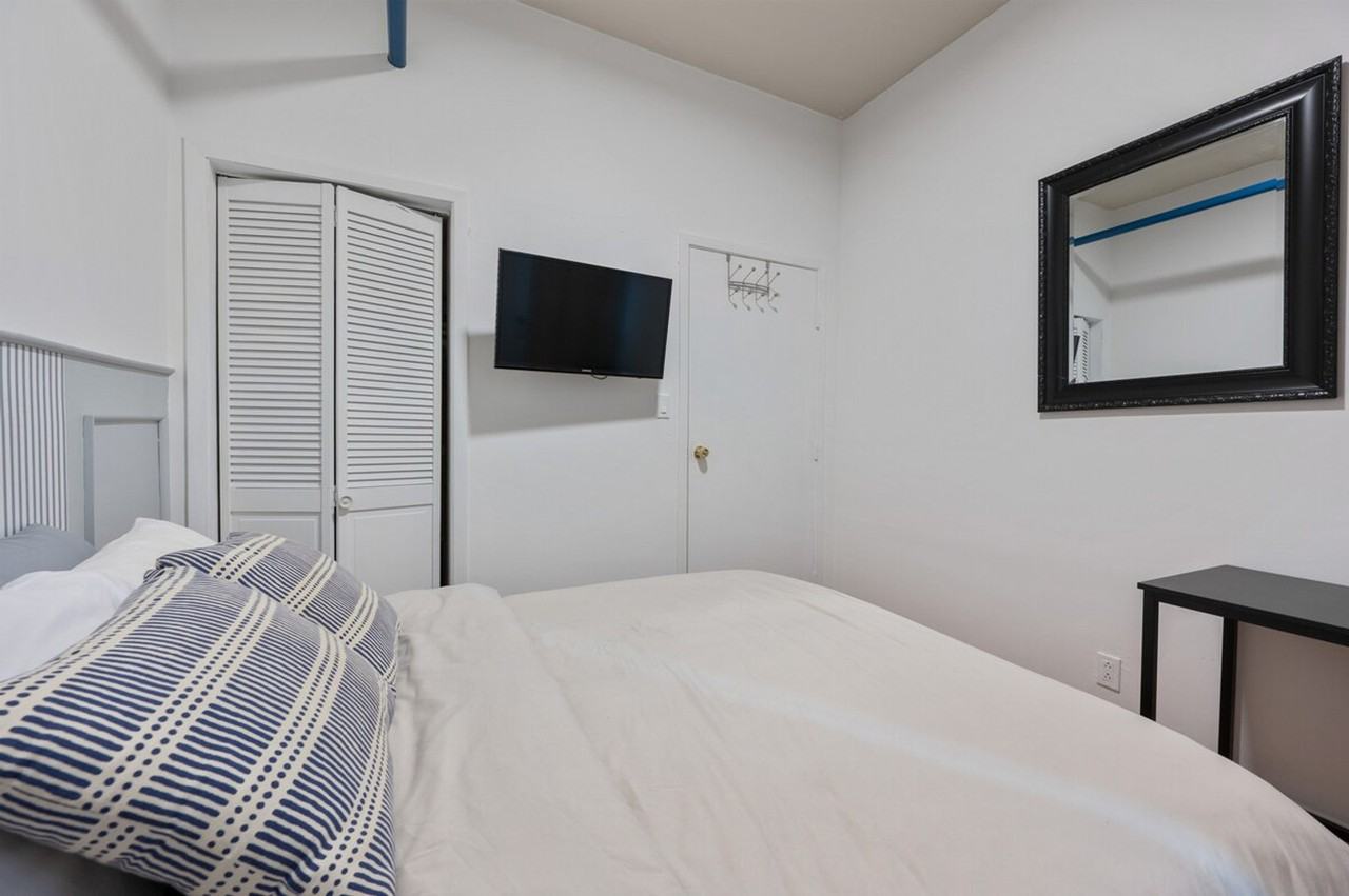 474 9th Avenue - Photo 5 of 33