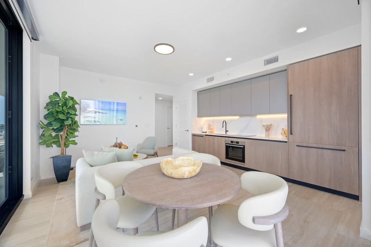 580 72nd Street - Photo 7 of 35