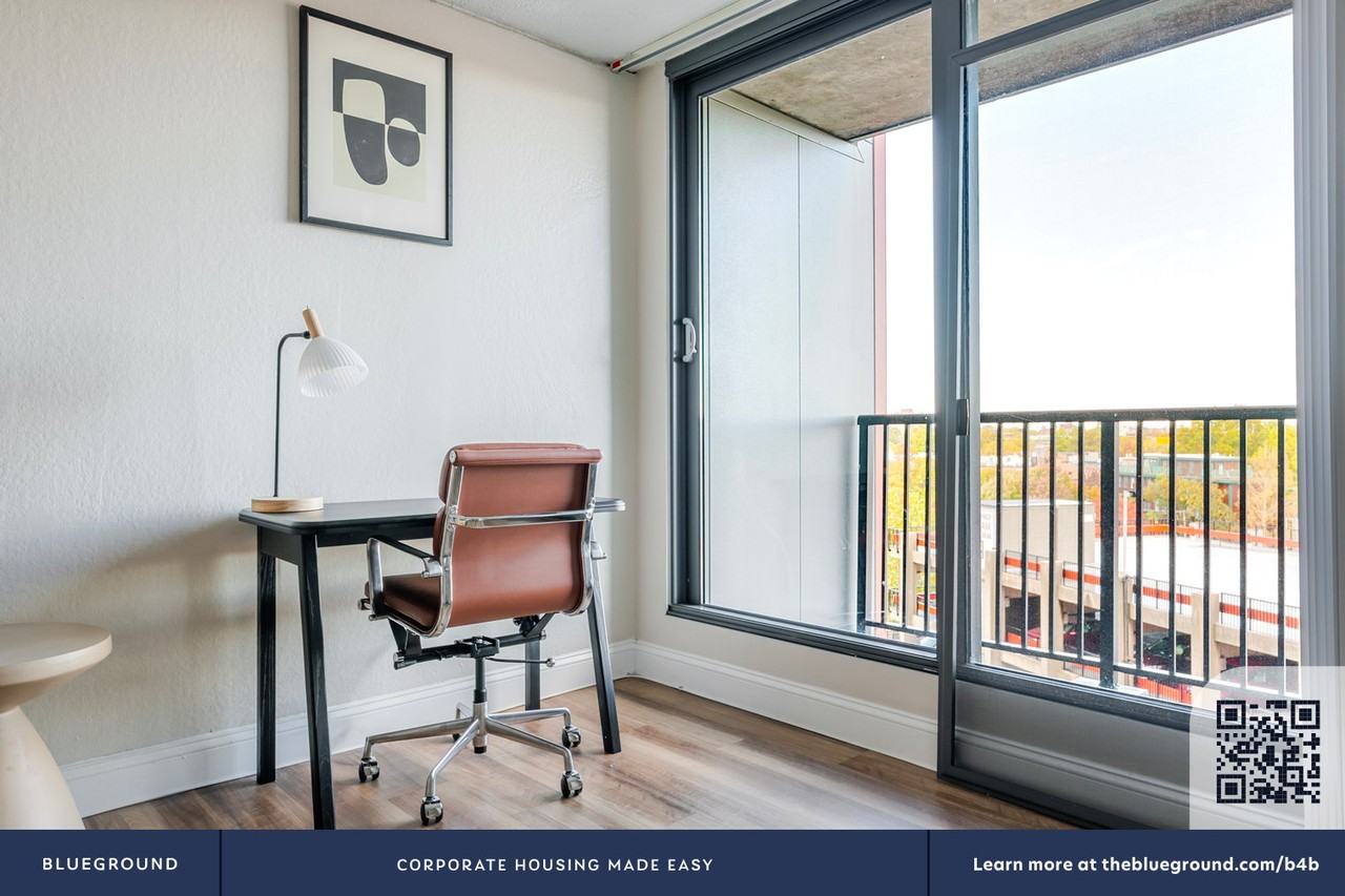 812 Memorial Dr #1270 - Photo 5 of 29