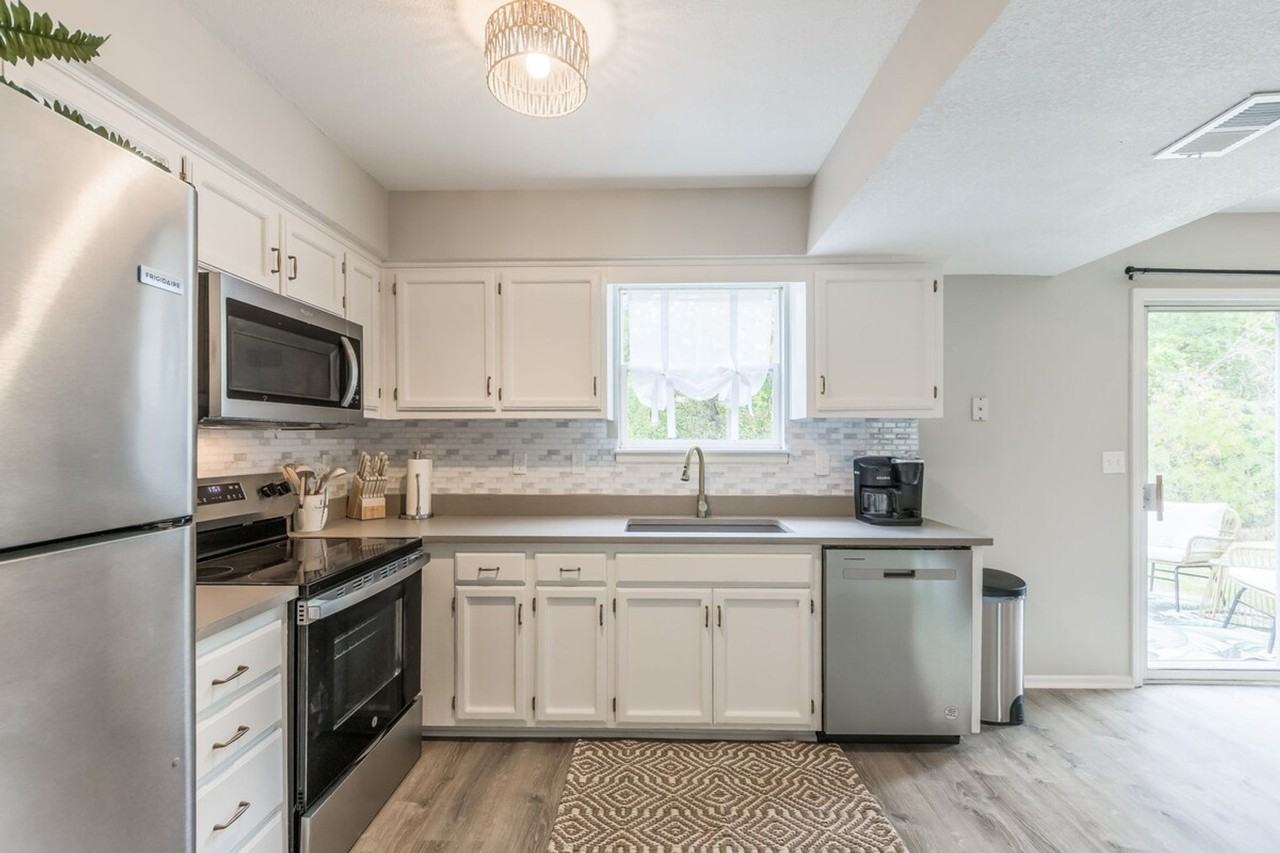 433 Spring Avenue #1328906P - Photo 2 of 26