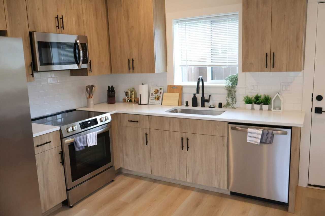 204 E 35th St #1334340P - Photo 5 of 43