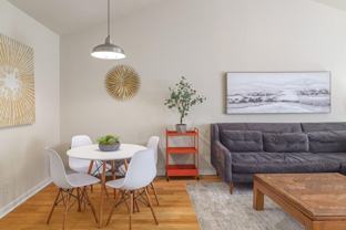 1601A Southgate Cir - Photo 1 of 1