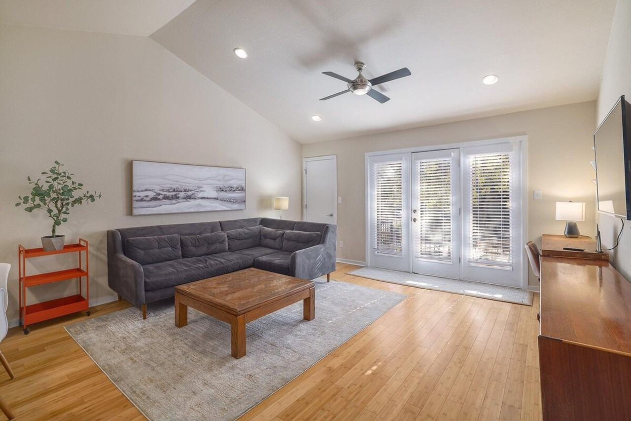 1601A Southgate Cir #1335081P - Photo 4 of 18