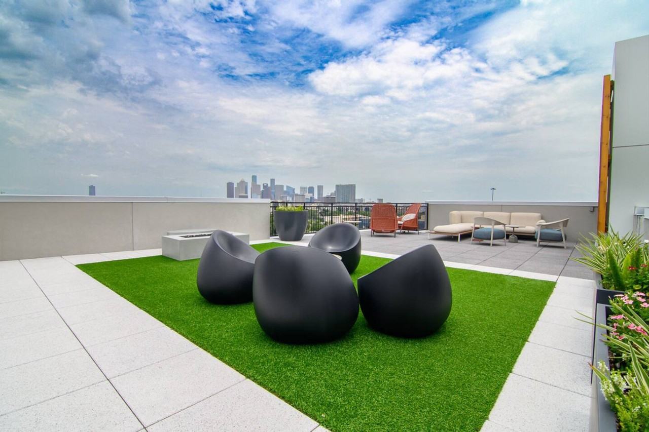 701 Richmond Ave #1335748P - Photo 2 of 41