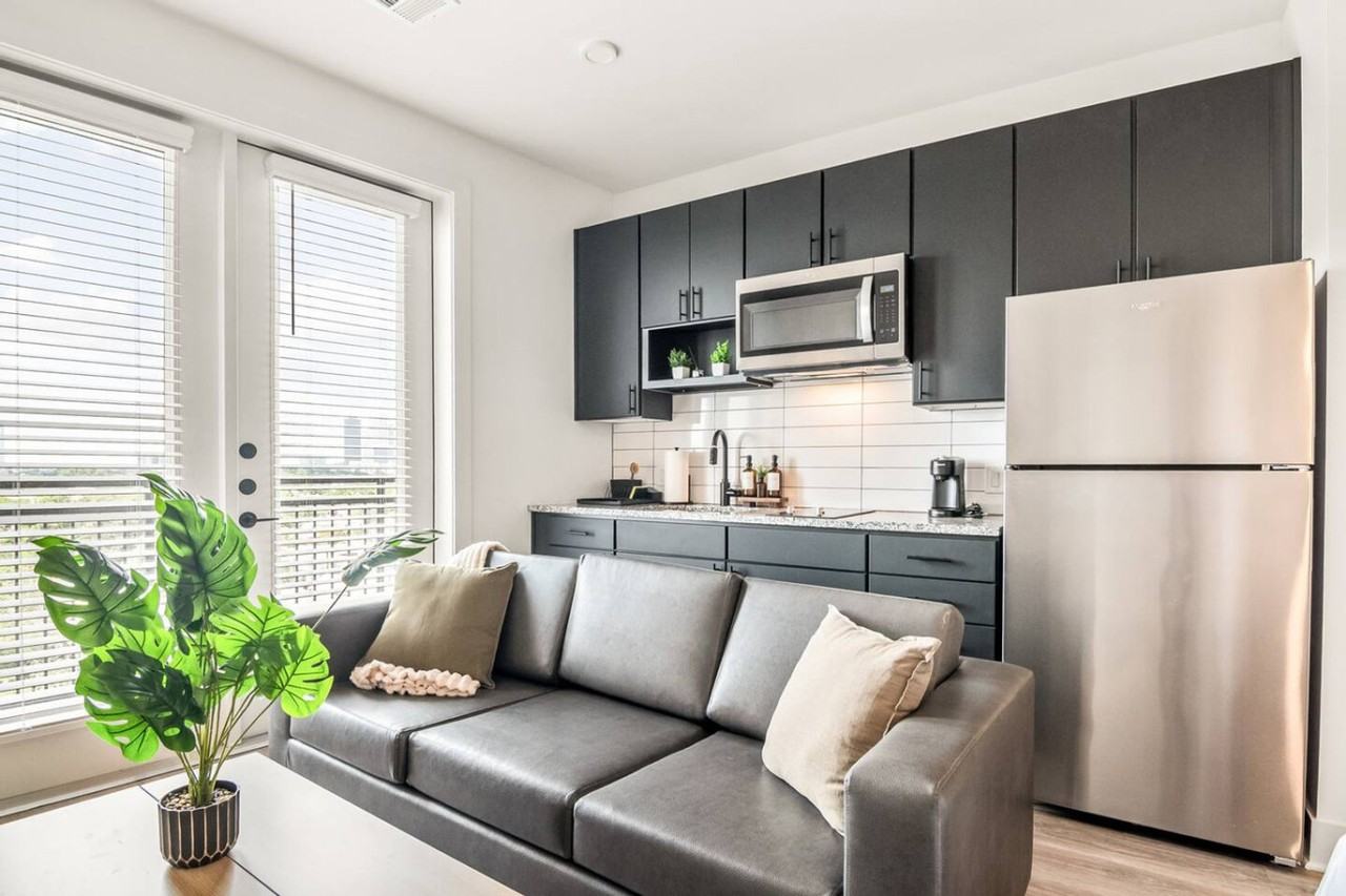 701 Richmond Ave #1335748P - Photo 6 of 41