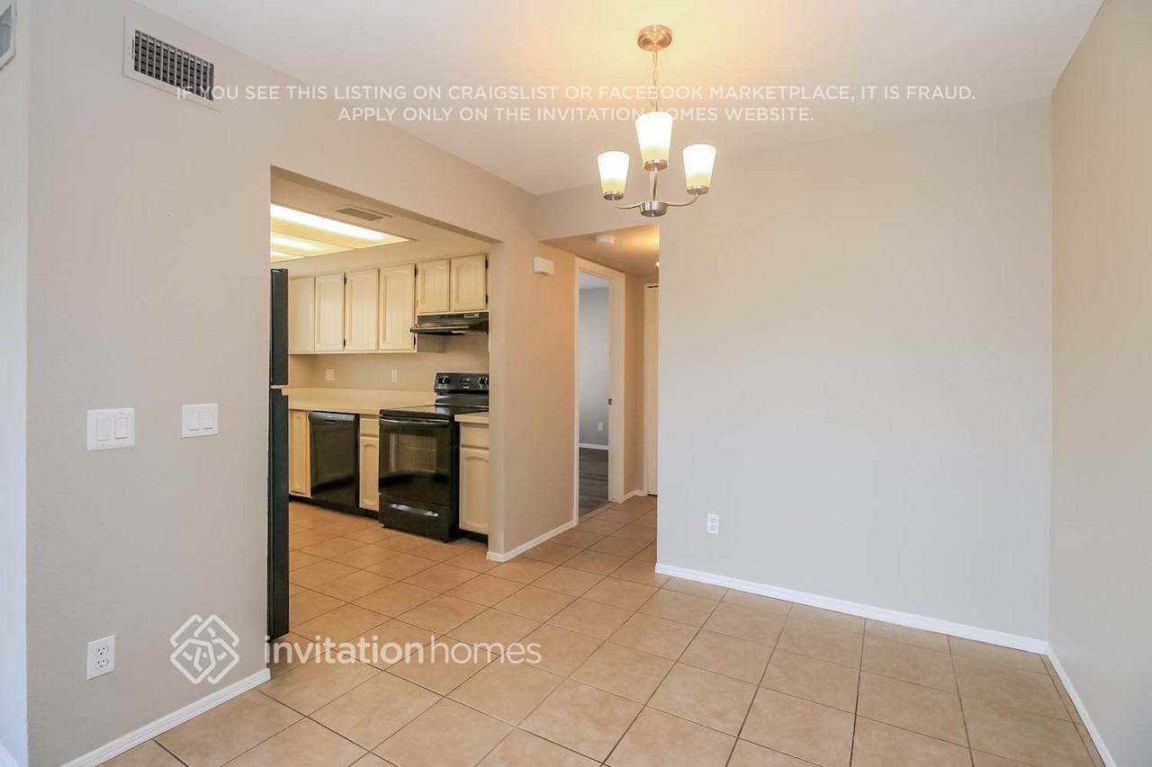 1966 N Blackstone Dr - Photo 6 of 14