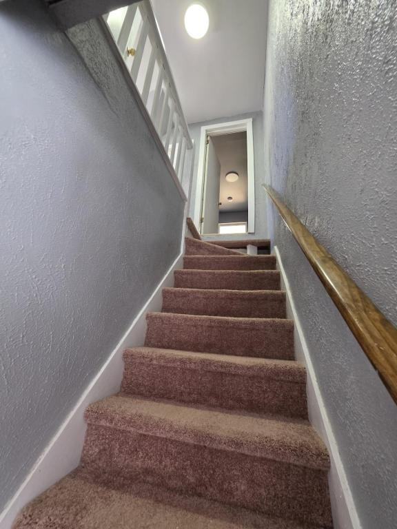 111 Oakhill Street - Photo 7 of 11