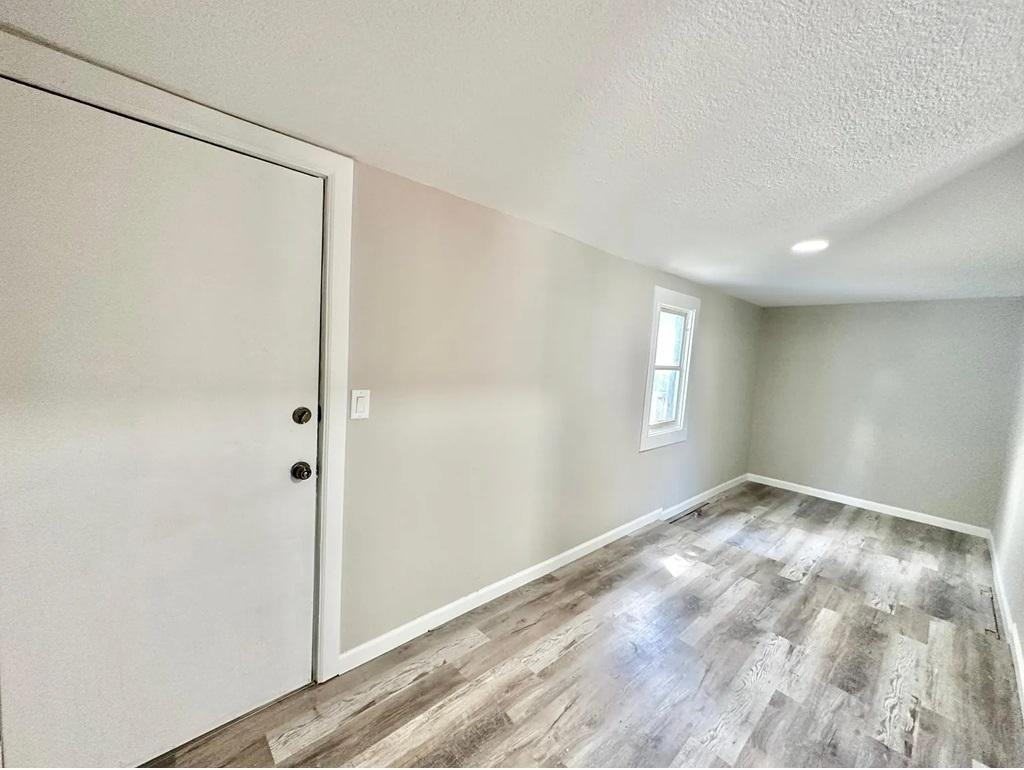 2317 Lyon St - Photo 3 of 21