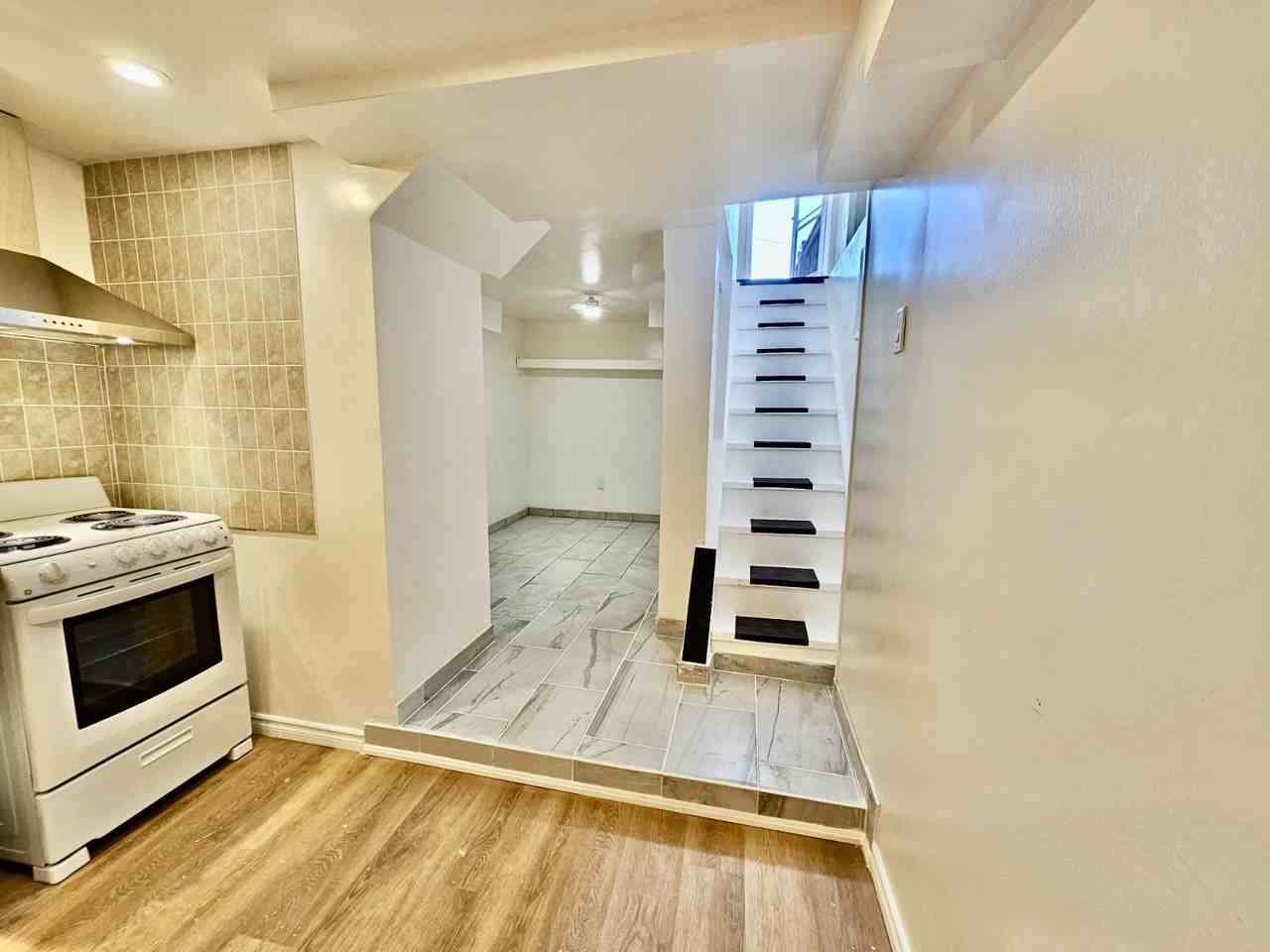 43 Hook Ave - Photo 5 of 14