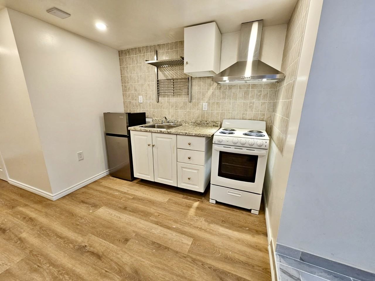 43 Hook Ave - Photo 4 of 14