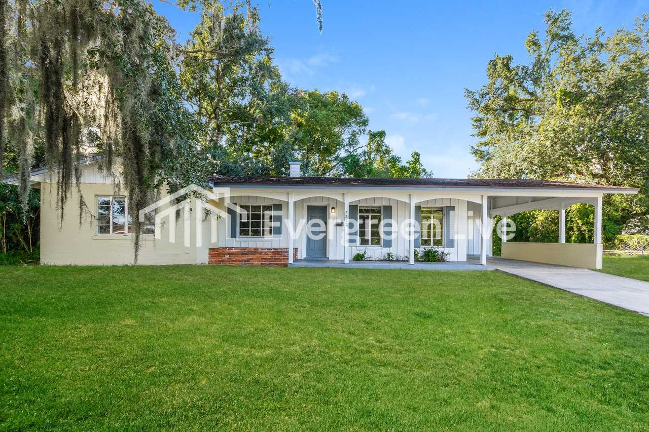 2222 N Hastings St - Photo 2 of 16