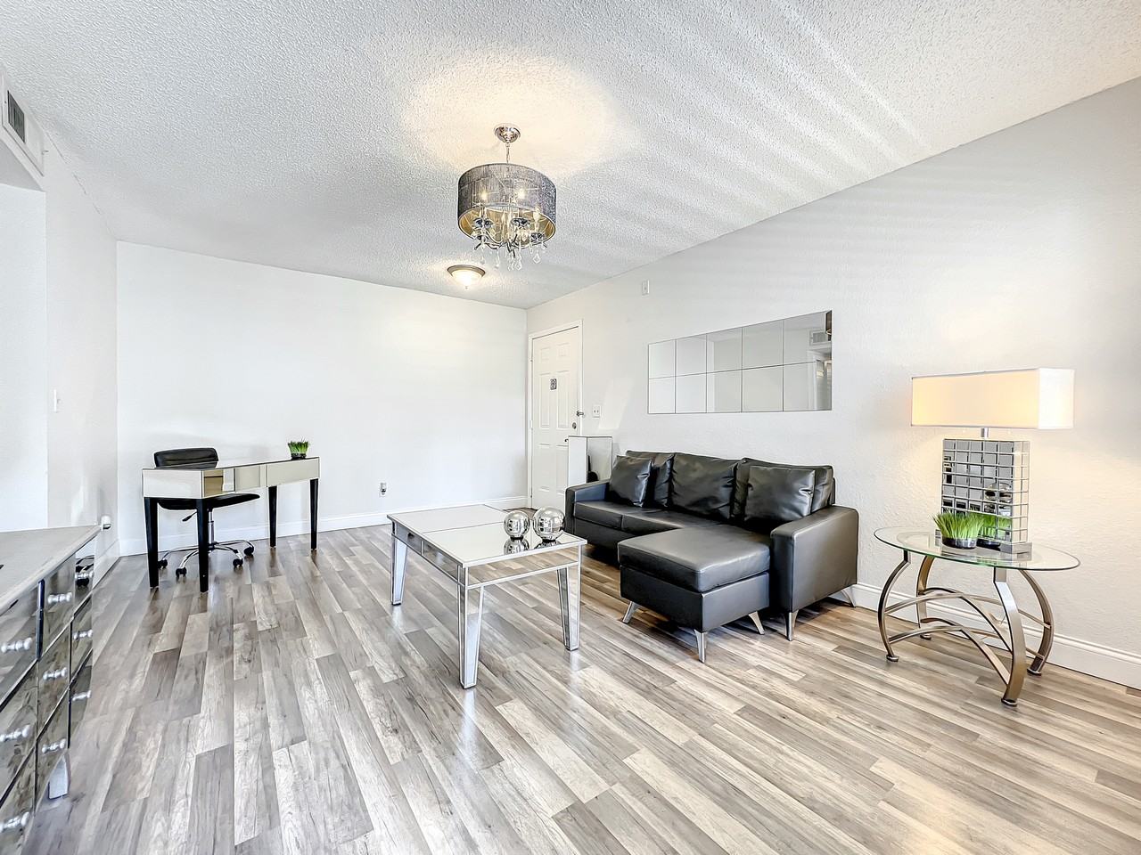 11588 Westwood Boulevard #1514 - Photo 4 of 26