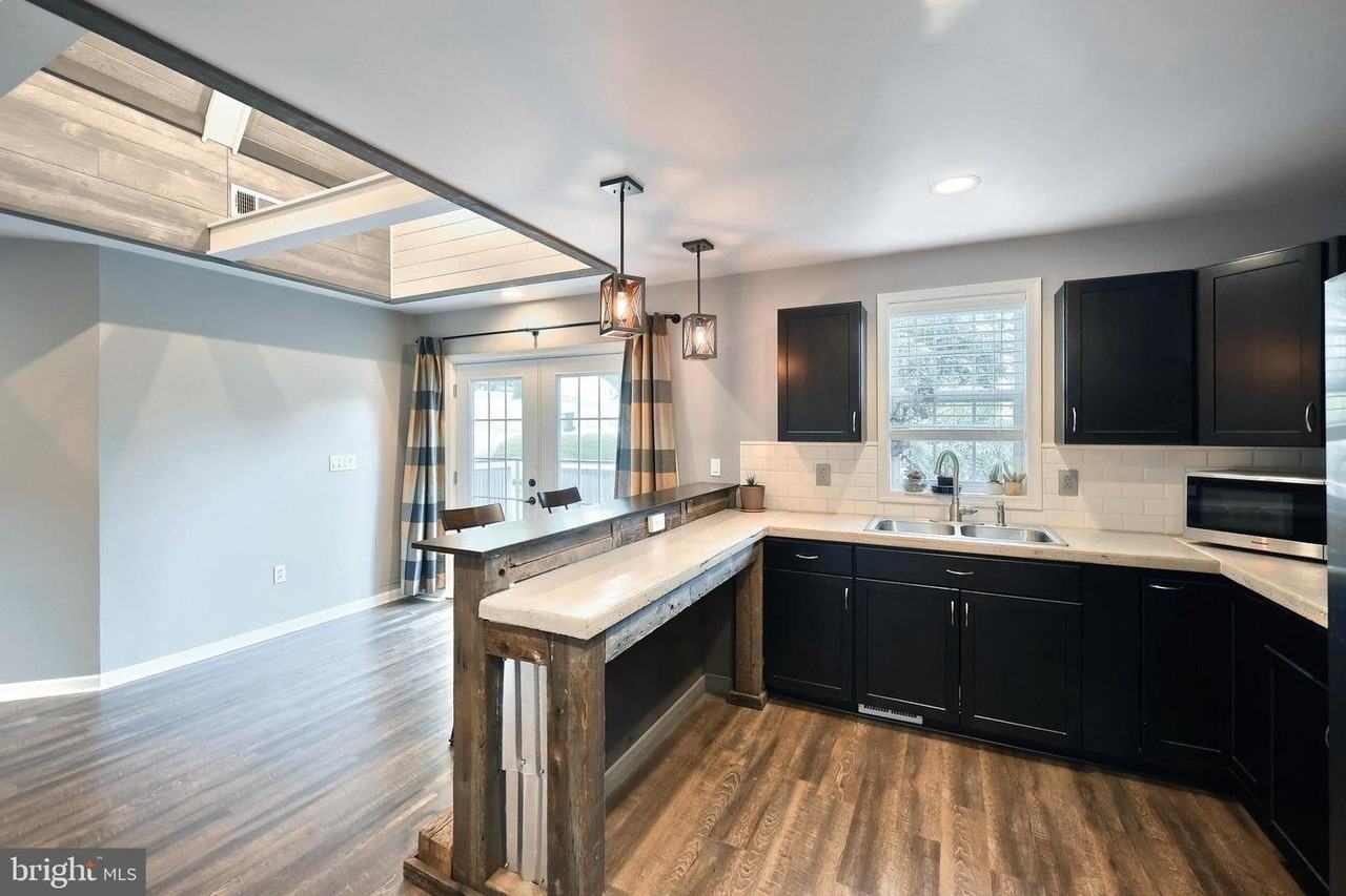 3067 East Prospect Road - Photo 4 of 16