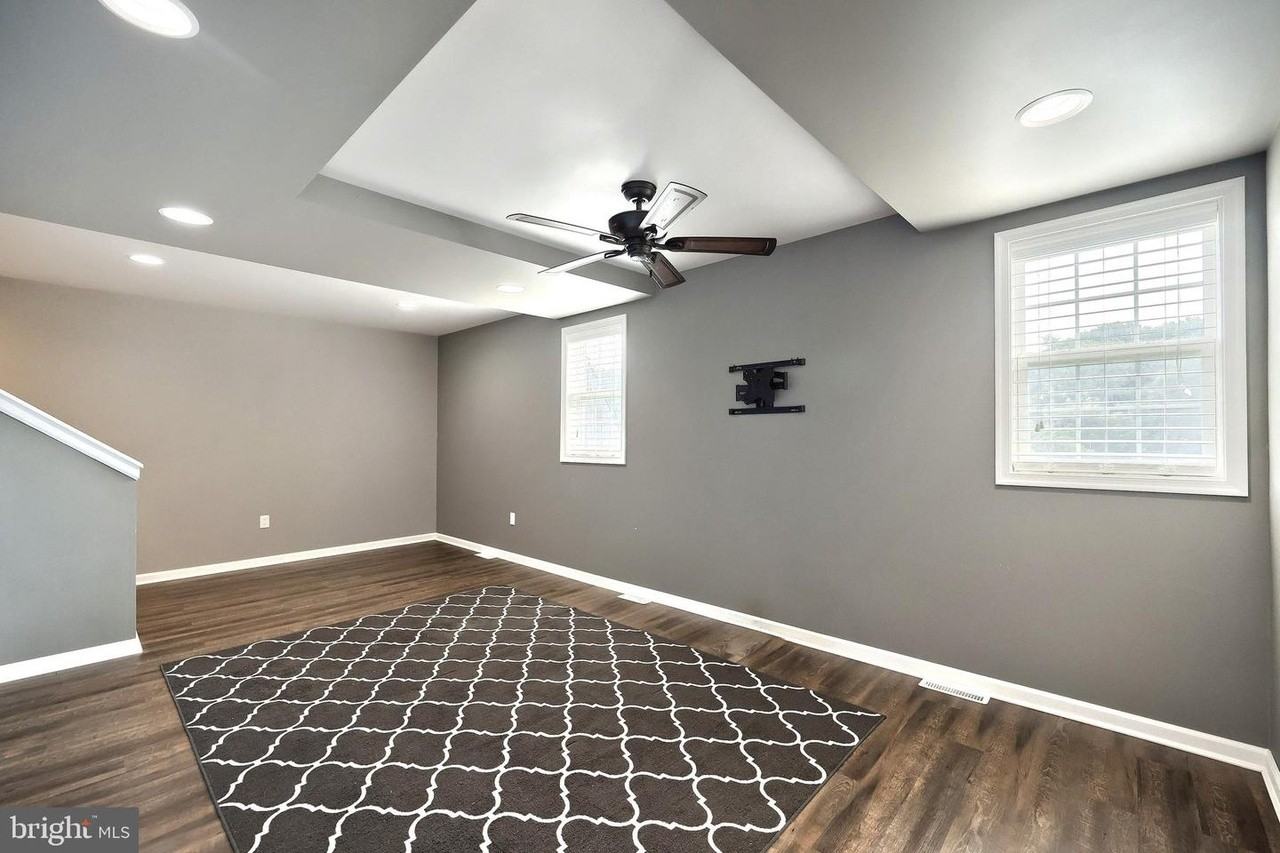 3067 East Prospect Road - Photo 6 of 16