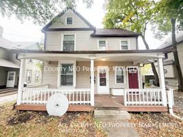 featured image of 470 Allyn St #1