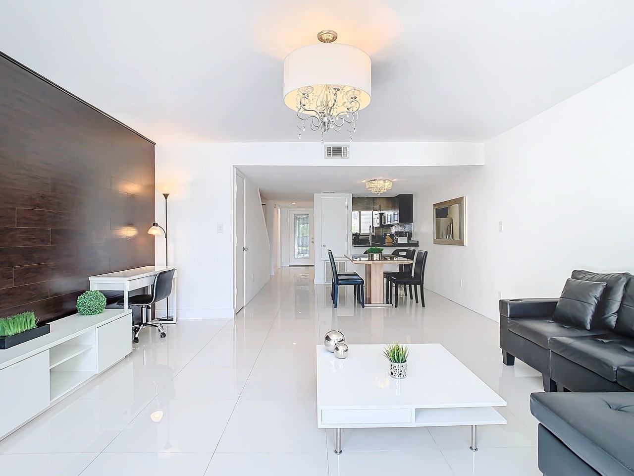 5415 Vineland Road #CYP - Photo 4 of 29