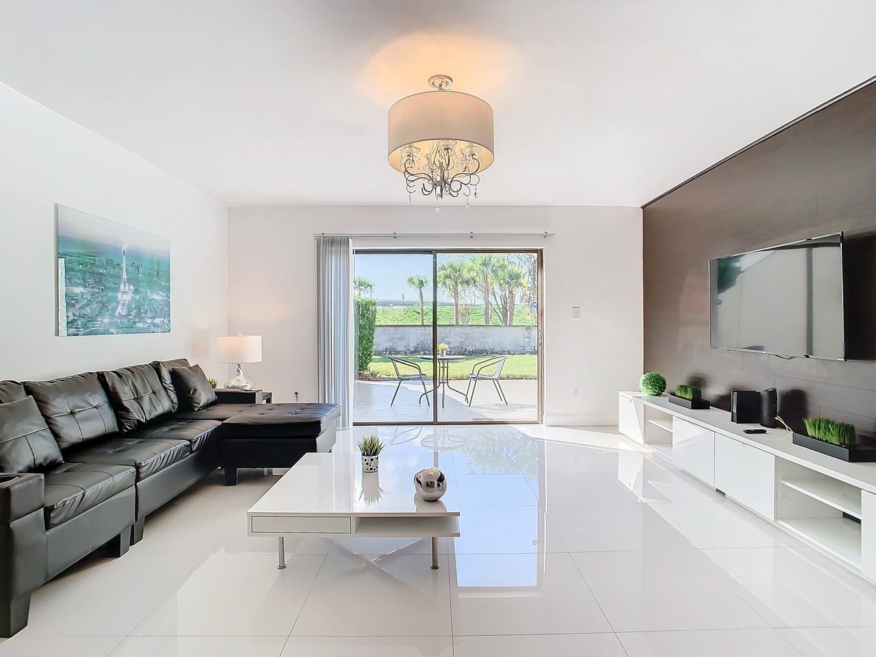 5415 Vineland Road #CYP - Photo 3 of 29