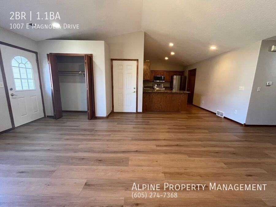 1007 E Magnolia Dr - Photo 3 of 20