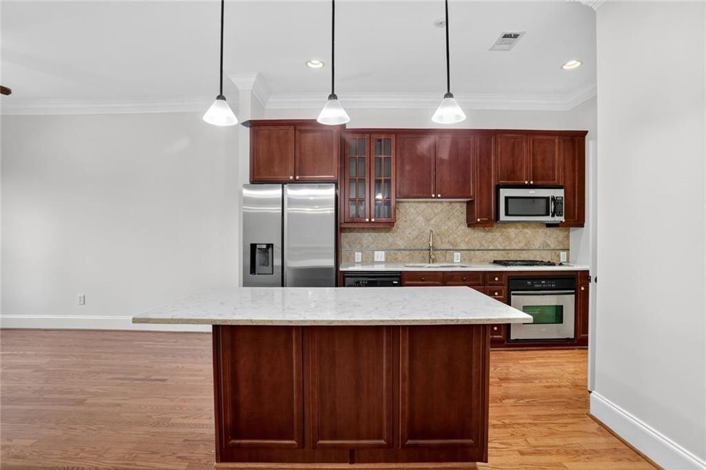 11 Perimeter Center Pl Ne - Photo 2 of 25