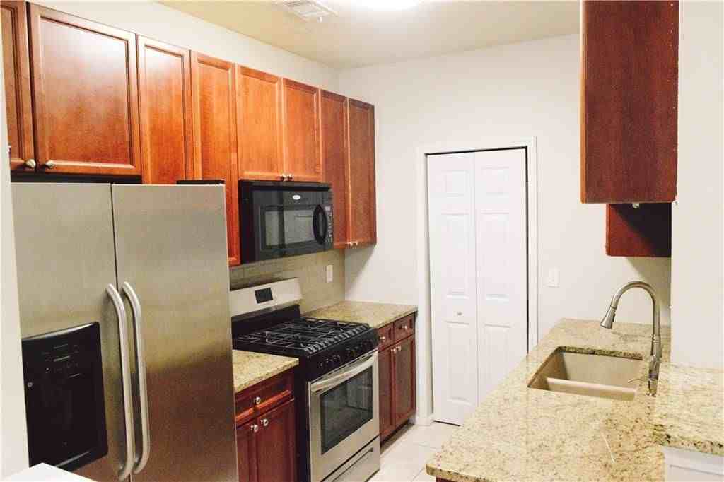 3500 Sweetwater Rd ##424 - Photo 7 of 17