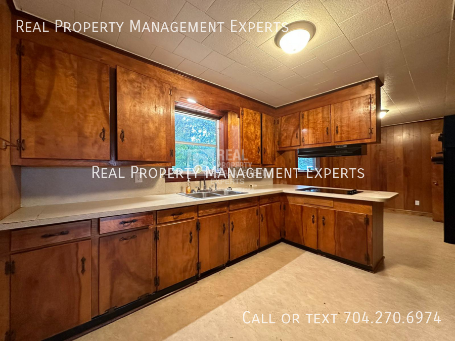 1396 Shinnville Rd - Photo 4 of 13