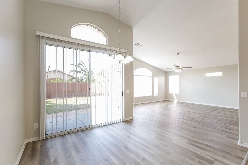 1105 E Blackhawk Dr - Photo 5 of 16