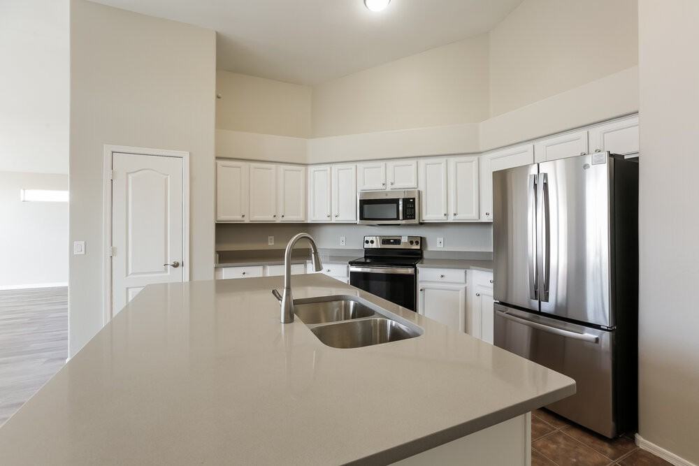 1105 E Blackhawk Dr - Photo 7 of 16