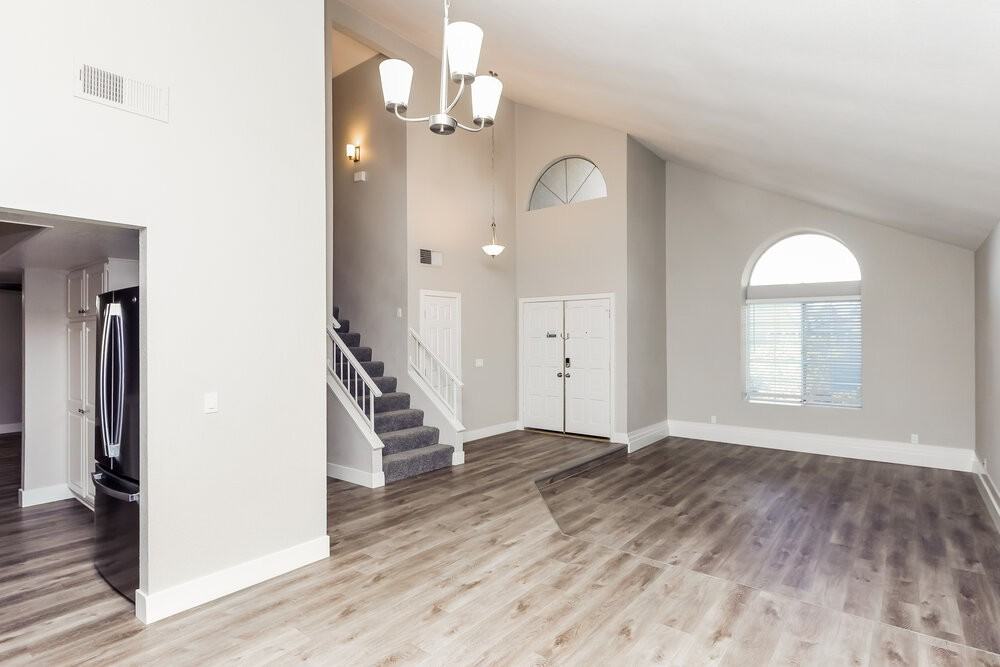 333 Santa Monica Drive - Photo 6 of 17