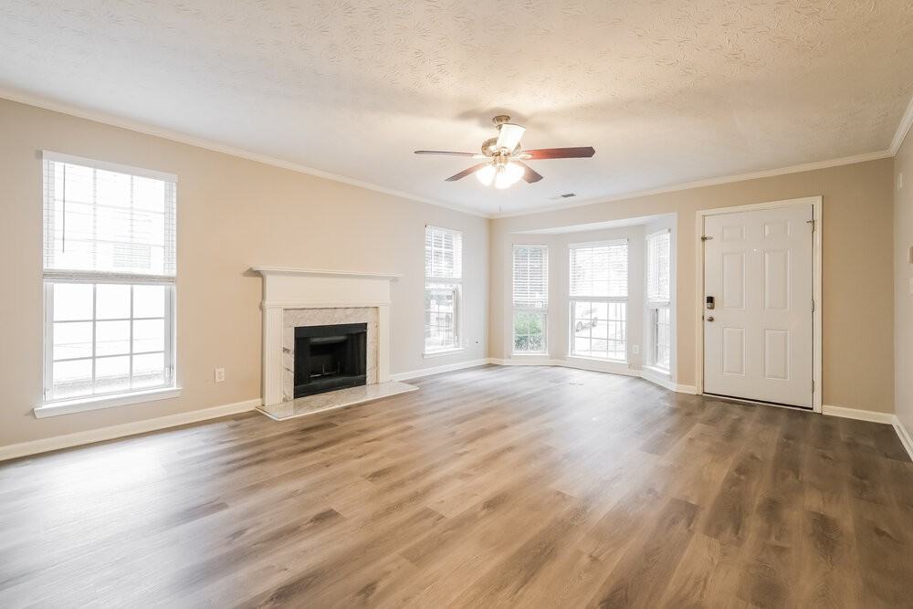 2540 Lake Royale Dr - Photo 5 of 17