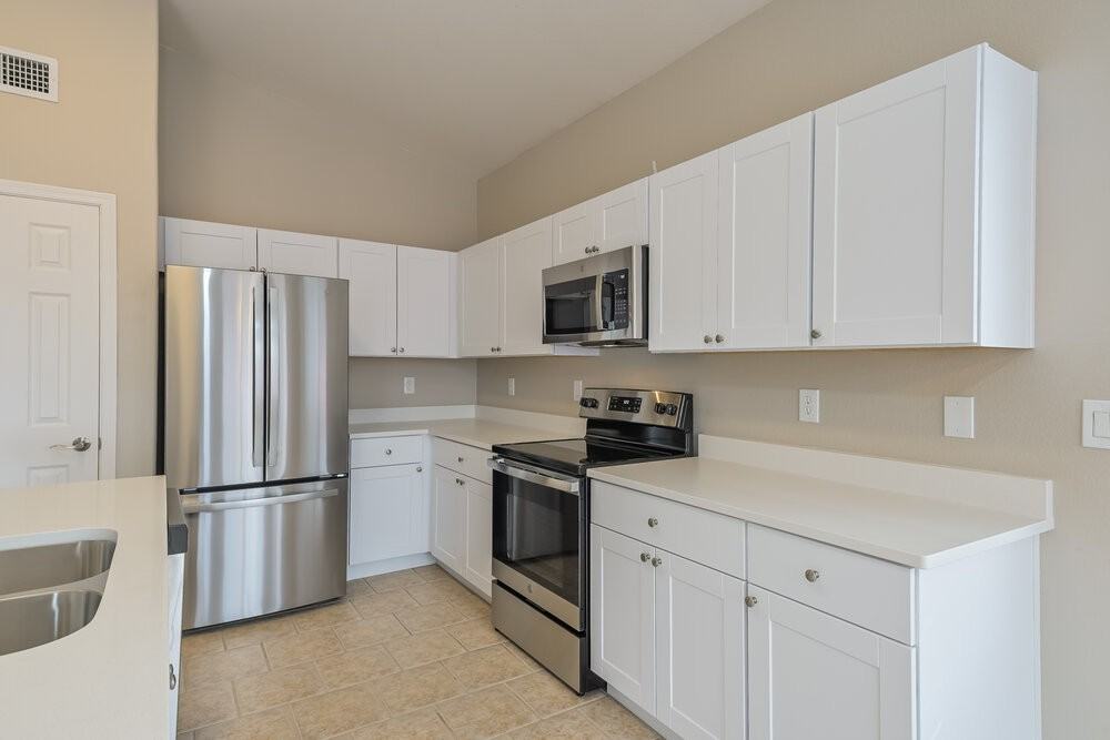 10030 East English Woods Road - Photo 7 of 16