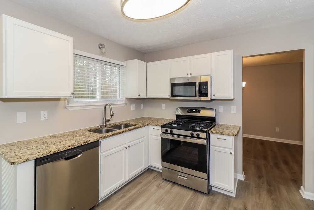 4067 Keheley Glen Dr Ne - Photo 7 of 18