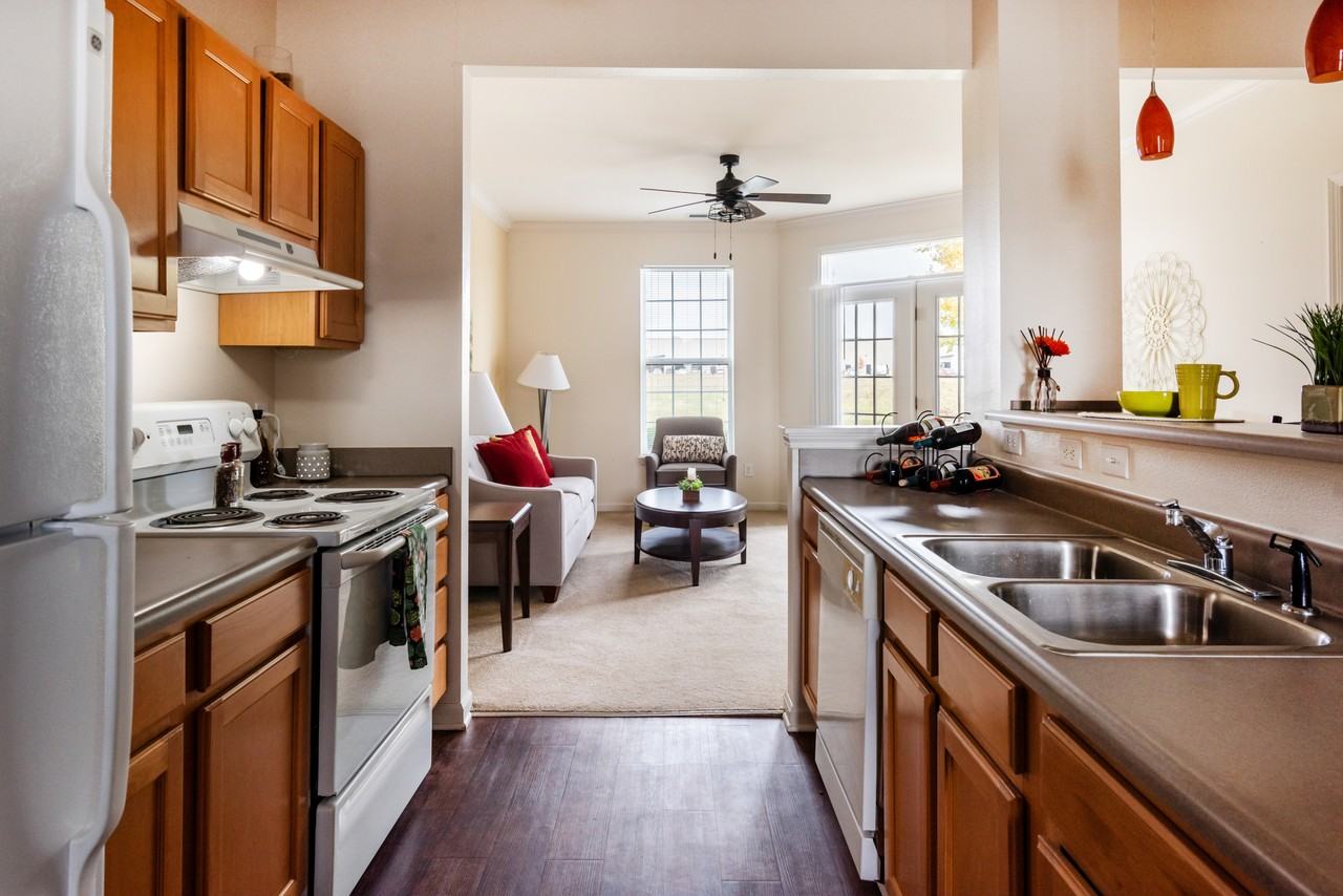 Watersedge - Photo 4 of 77