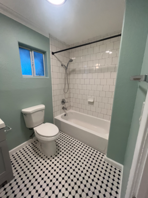 1072 Laguna Ave #007 - Photo 7 of 43