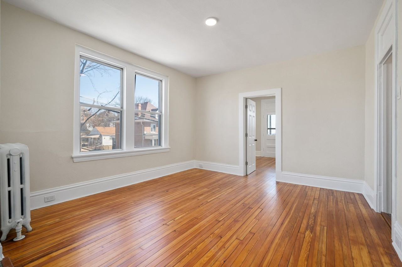 701 Brownsville Rd - Photo 2 of 16