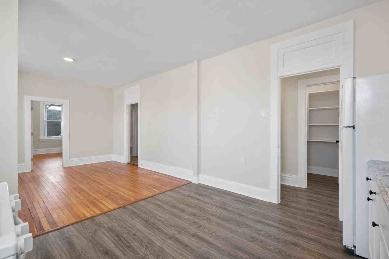 701 Brownsville Rd - Photo 7 of 16