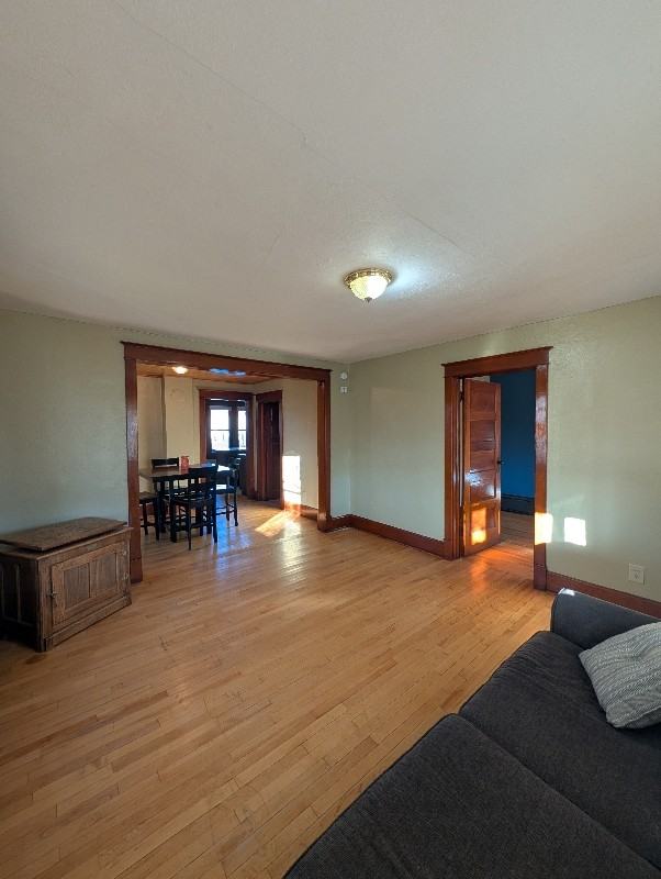 1027 E Chapman St #1 - Photo 3 of 7