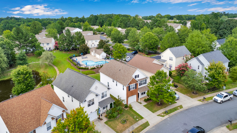 12116 Honor Guard Avenue - Photo 3 of 19