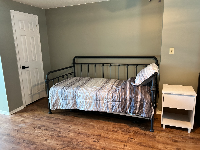 2012 E Tonopah Dr - Photo 3 of 7