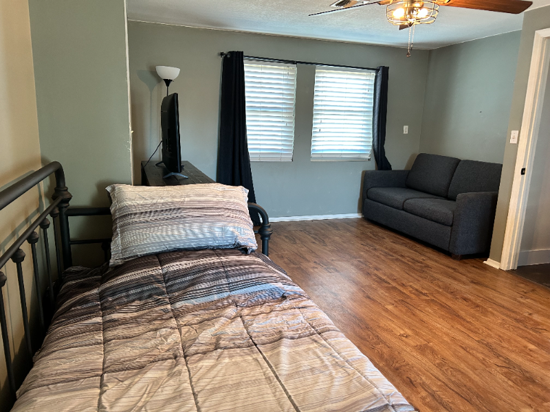 2012 E Tonopah Dr - Photo 5 of 7