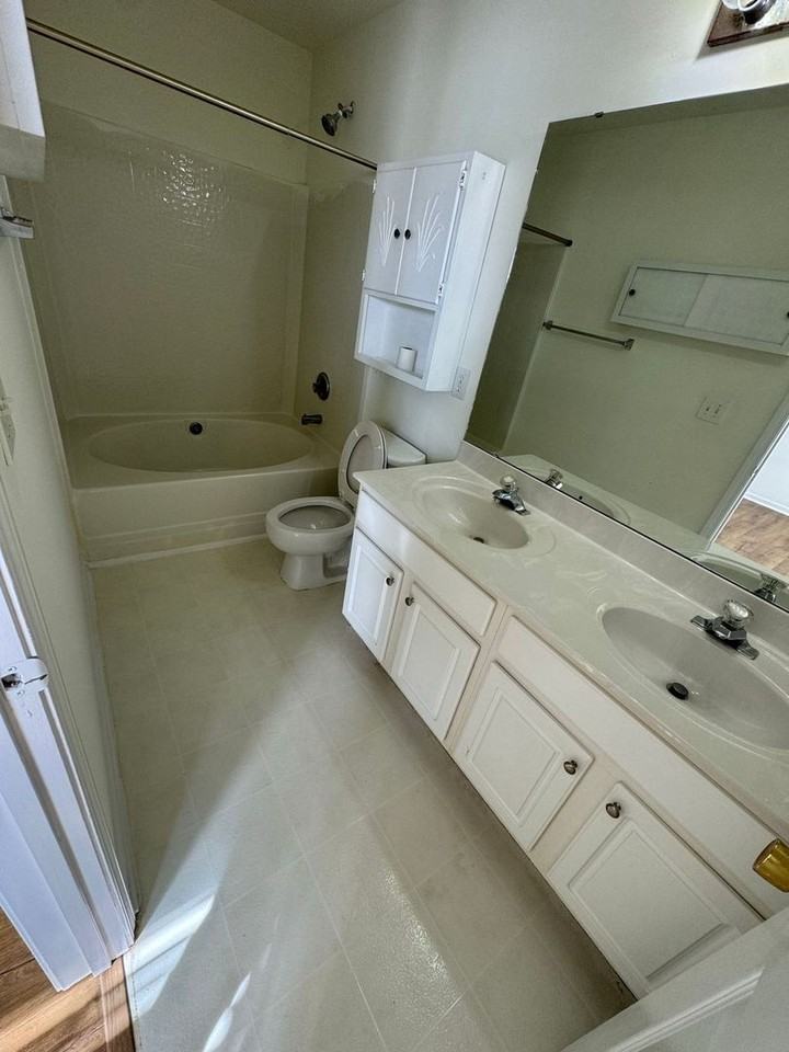 742 Shellstone Pl - Photo 5 of 14