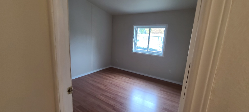 108 E Bruce St - Photo 2 of 6