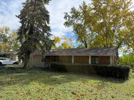 featured image of 10231 Hawthorne Dr