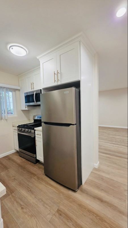 138 N Belmont St #2 - Photo 3 of 7