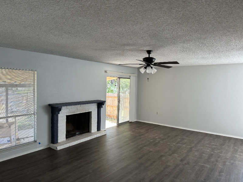 4735 El Vedado St - Photo 4 of 17