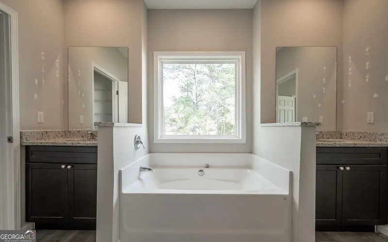 2446 Remington Dr - Photo 7 of 15