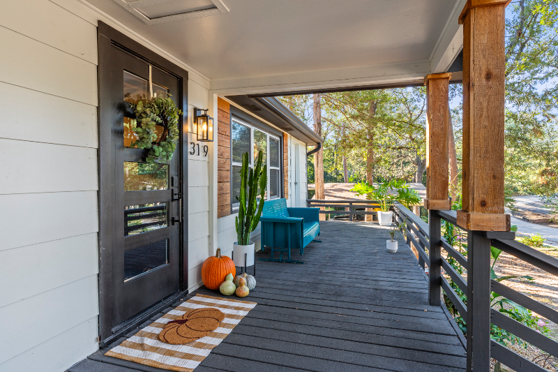 319 Hideaway Lane Central - Photo 3 of 20